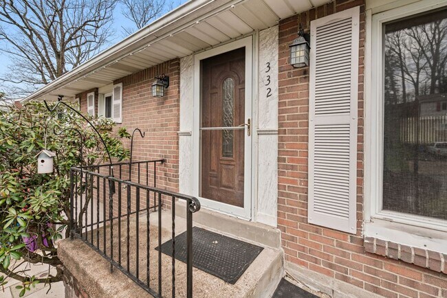 Building Photo - Newly Renovated 3 Bedroom Home In Plum.  Available Immediately.  1/2 Off First Month's Rent!