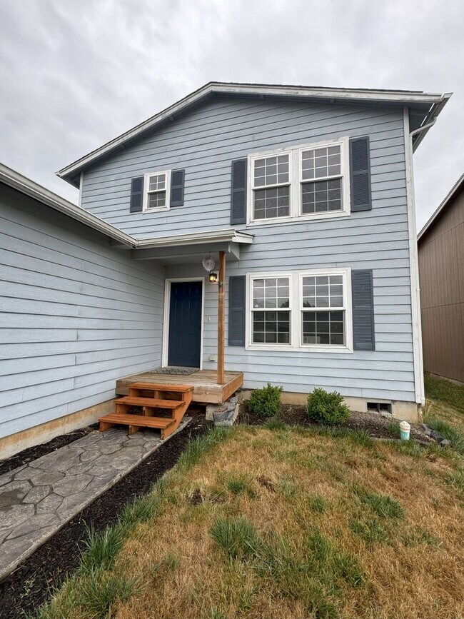 Building Photo - R310 | No showings until 08/27/2024 HOLD