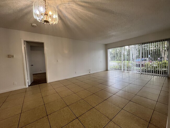 Building Photo - 8741 Wiles Rd