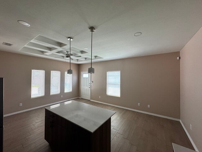 Building Photo - 3121 W Driftwood St