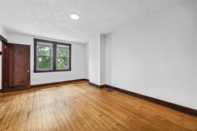 Foto del edificio - 333 Reifert St