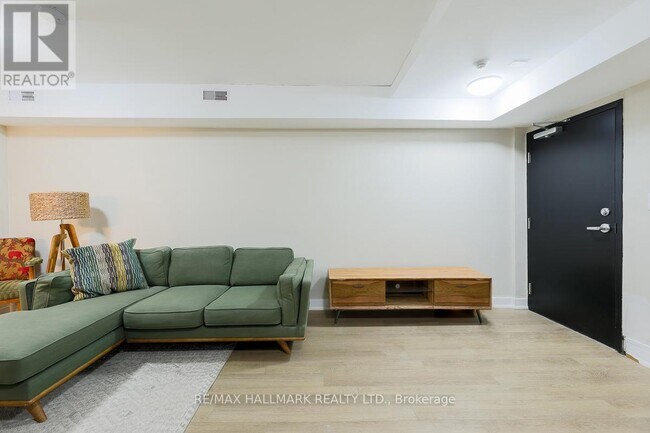 Photo du bâtiment - 628 Danforth Ave