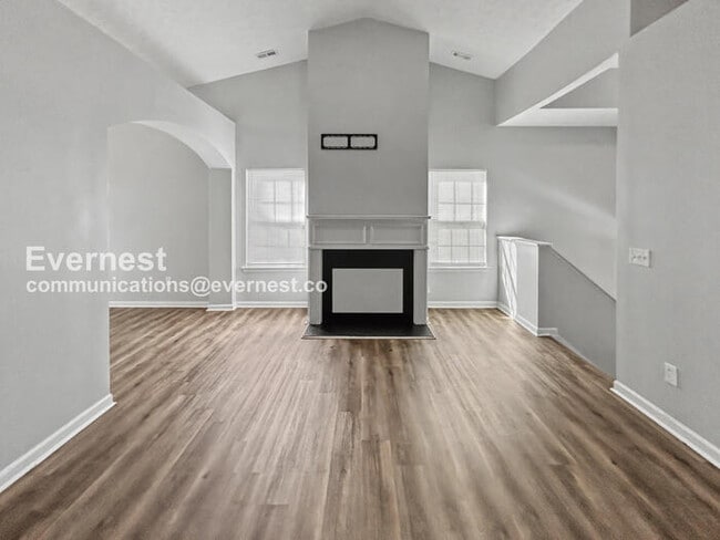 Building Photo - 4095 Robin Cir