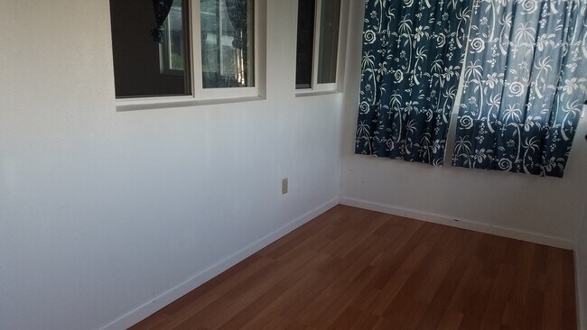 Foto del edificio - 1387 Frank St