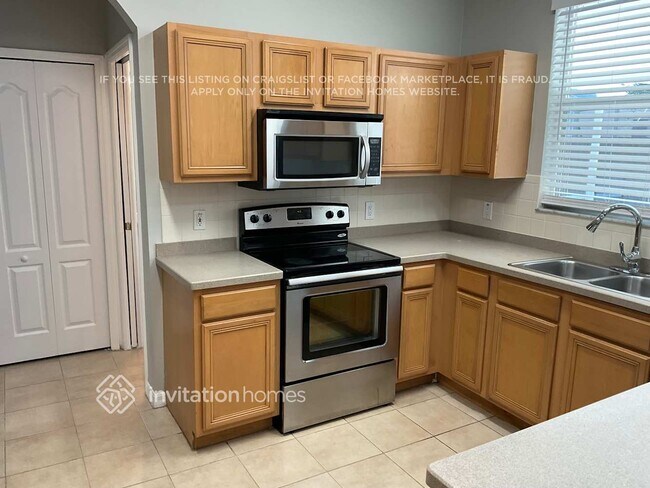 Foto del edificio - 9820 White Barn Way