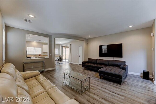 Foto del edificio - Gorgeous Updated Home w/ Open Floor Plan & New Upgrades