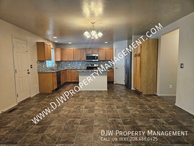 Foto del edificio - 4110 W Meadowpine St