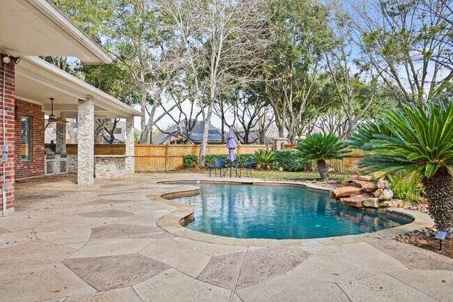 Foto del edificio - 6403 Middlelake Ct