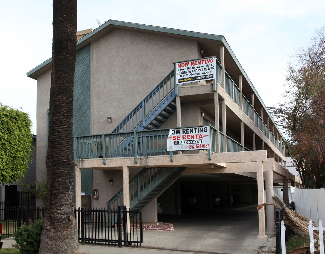 Foto principal - 818 Gardenia Ave