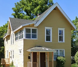 Building Photo - 909 Oak St