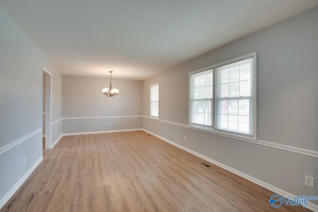 Building Photo - 9802 Dolphin Dr