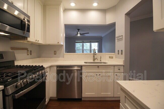 Foto del edificio - 12913 Alton Square