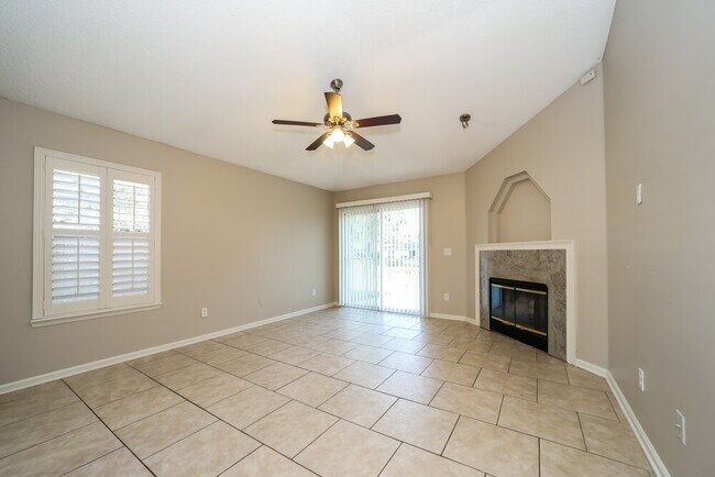 Building Photo - 12559 Fallohide Ln