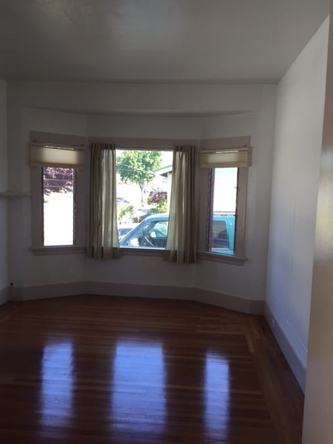 Building Photo - 4512 Lawton Ave