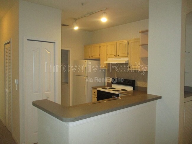 Foto del edificio - 1375 Lake Shadow Cir