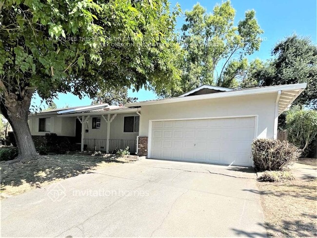 Building Photo - 4736 Cameron Ranch Dr