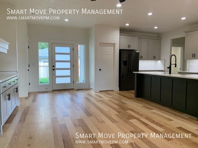 Building Photo - Stunning brand new single level 3 bed home