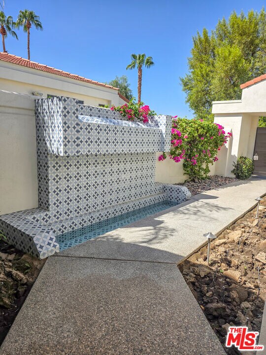 Foto del edificio - 75337 Spyglass Dr