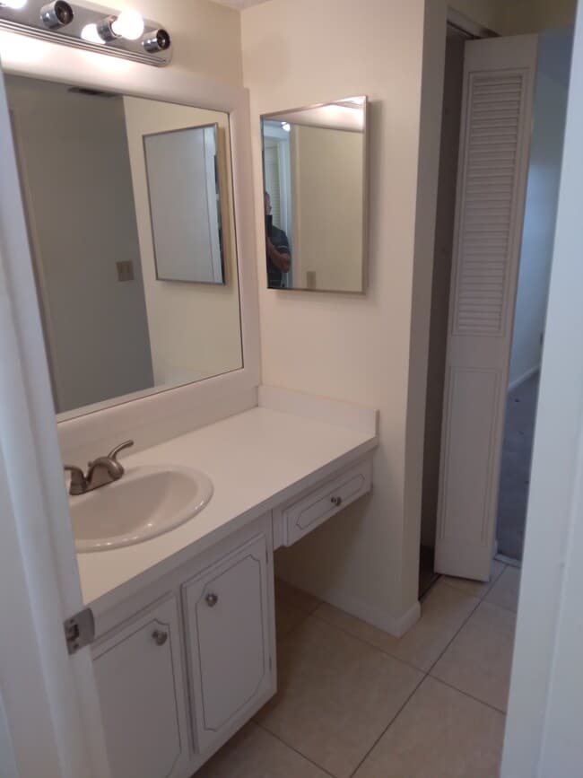 Building Photo - 6050 NW 64th Ave