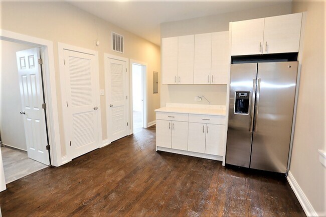 Foto del edificio - 2752 N Richmond St