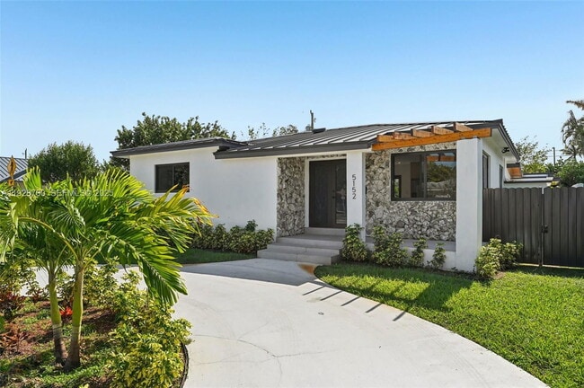 Photo - 5152 SW 6th St House