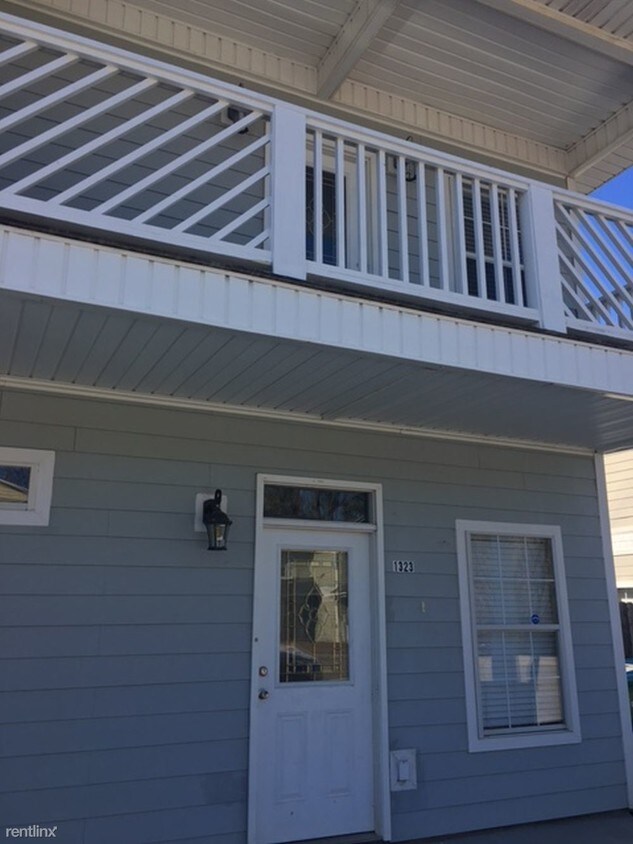 Foto principal - 1323 Foxwood Pl