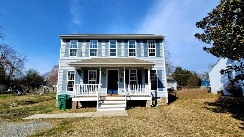 Primary Photo - 2010 Shirleydale Ave