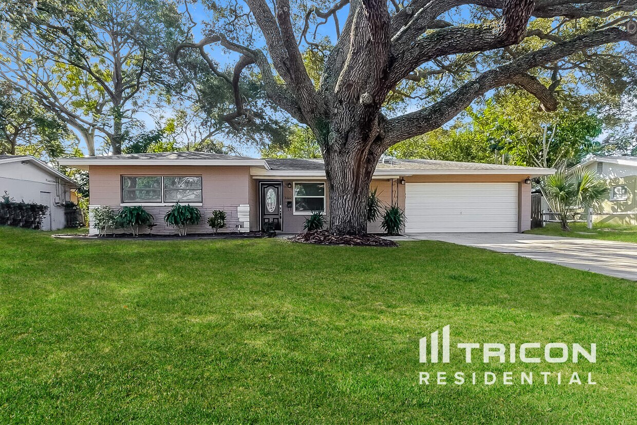 Primary Photo - 2022 68th Avenue St Petersburg FL