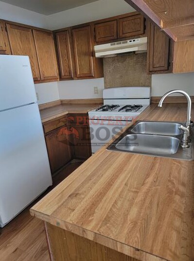 Foto del edificio - 5986 Polk Ct