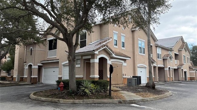 Building Photo - 10414 Villa View Cir