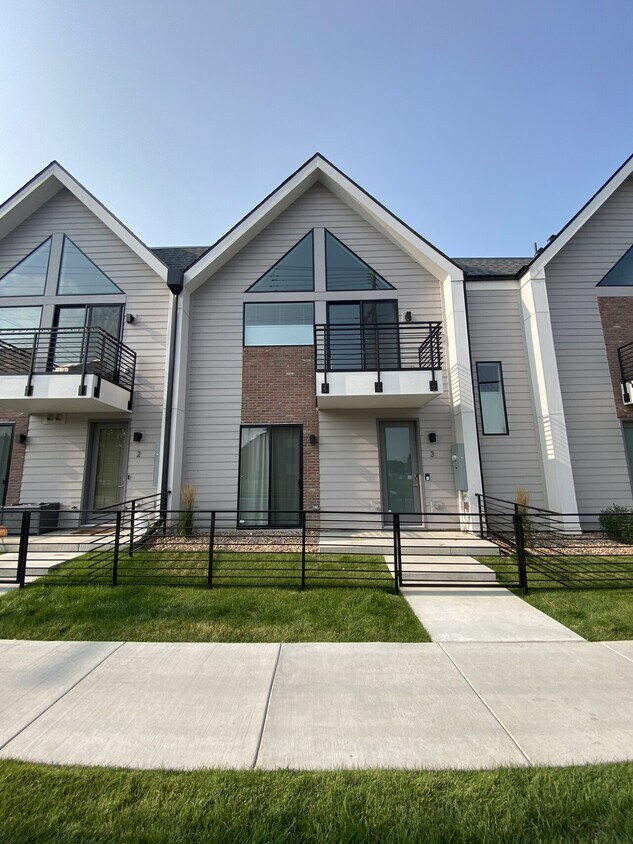 Foto del edificio - 4065 Bruce Randolph Ave