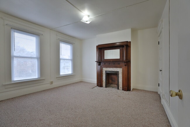 Building Photo - 2045 N 4th St