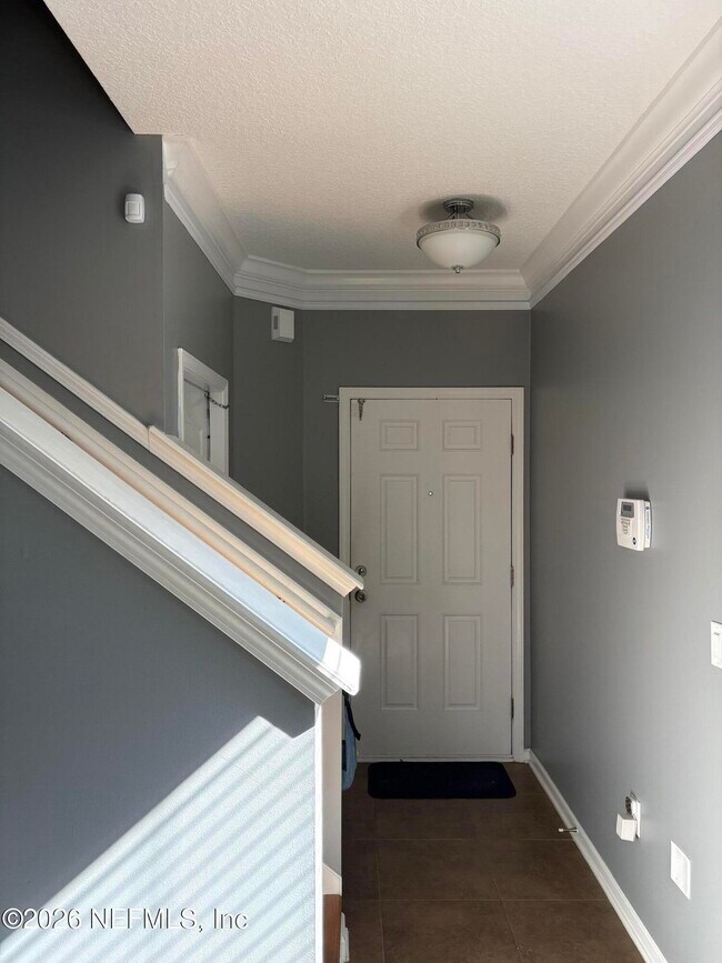 Foto del edificio - 496 Walnut Dr