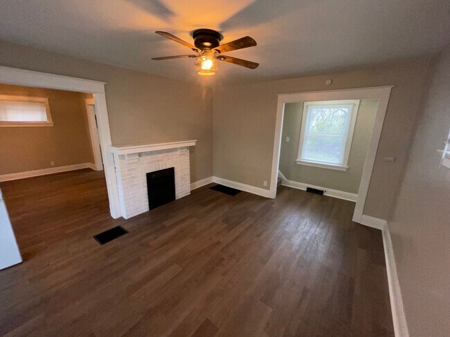 Foto del edificio - 2322 Upton Ave