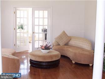 Primary Photo - 37 Remington Way