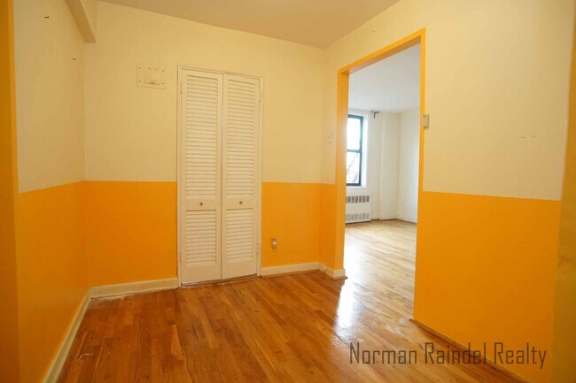 Foto del edificio - 1370 51st St