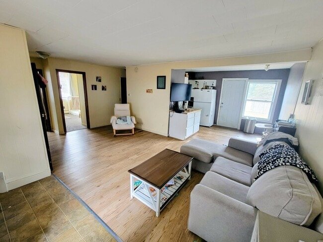 Building Photo - 40 Adirondack View