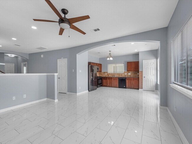 Foto del edificio - 6131 Settlers Lake Cir W