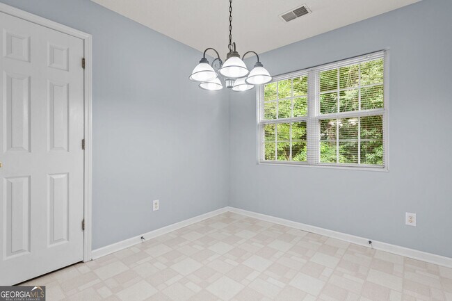 Building Photo - 2510 Fort Daniels Dr NE