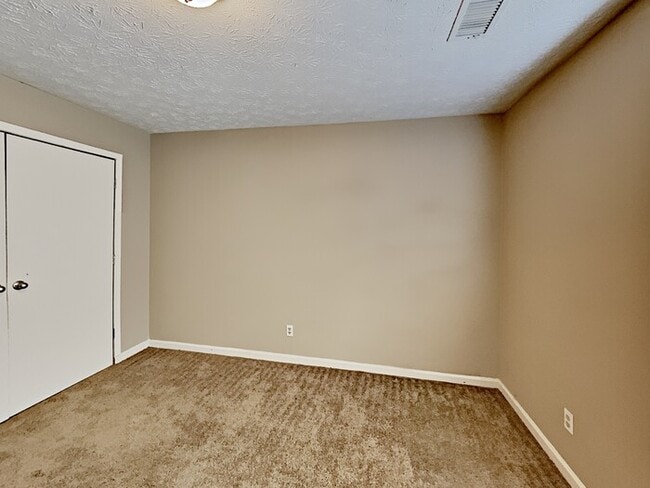 Foto del edificio - 6305 Beaver Creek Trail