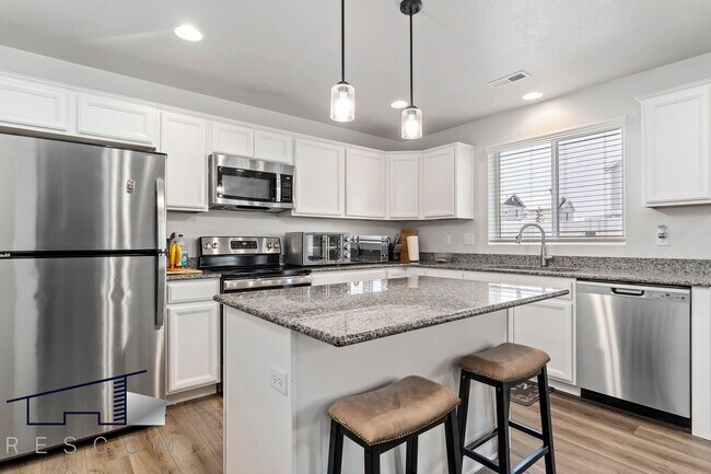 Foto del edificio - West Haven Utah 3 Bedroom 2.5 Bathroom Home!