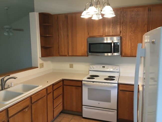 Building Photo - 6911 Lekia Pl