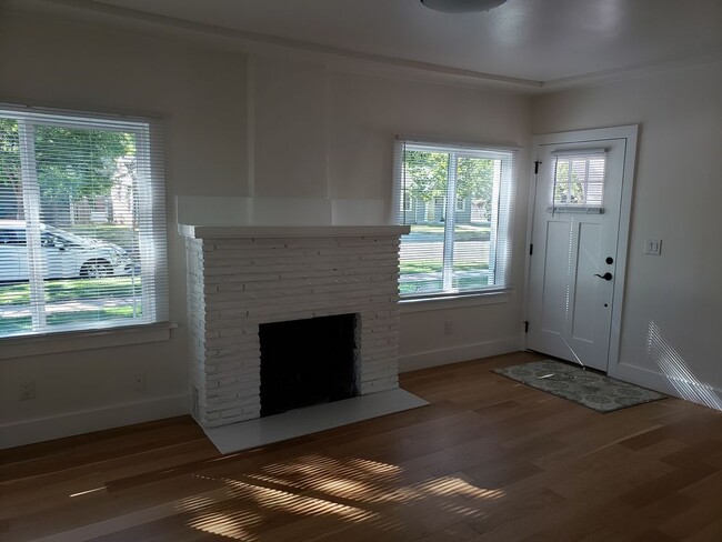 Building Photo - 1522 Virginia Avenue