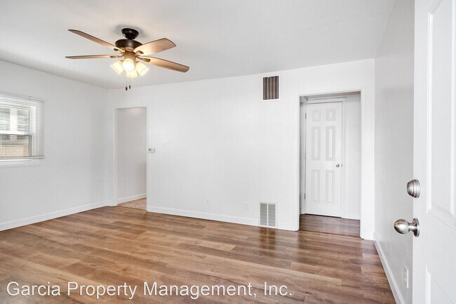 Building Photo - 2 br, 1 bath House - 5060 Potomac St.