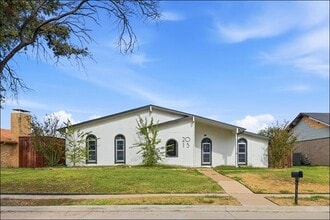 Building Photo - 2015 Warberry Rd