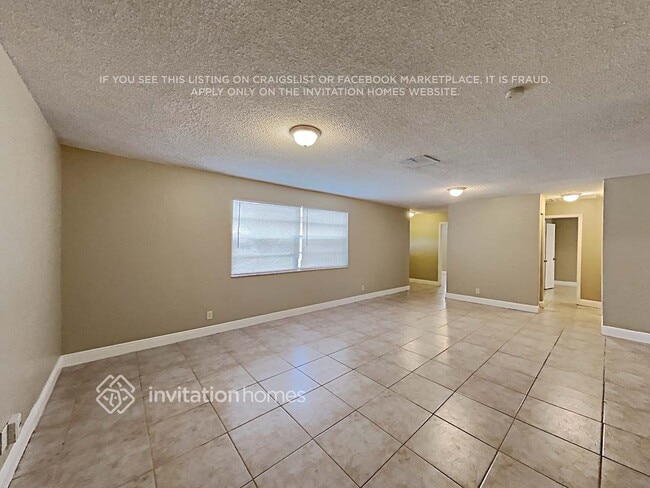 Foto del edificio - 4389 Violet Cir