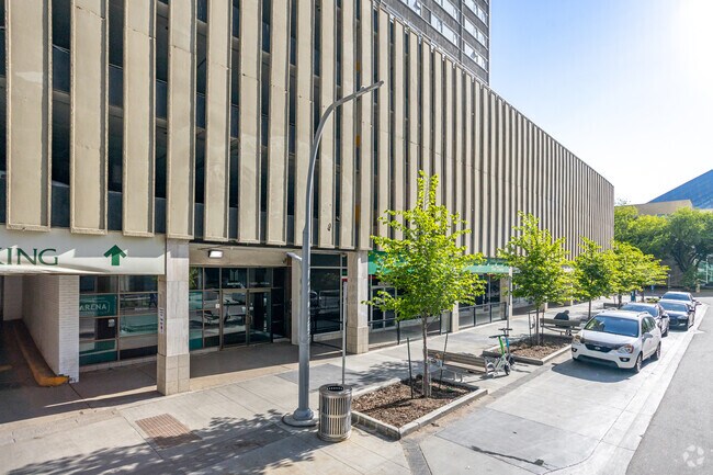 Photo du bâtiment - Mainstreet Tower