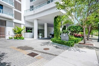 Building Photo - 4250 Biscayne Blvd