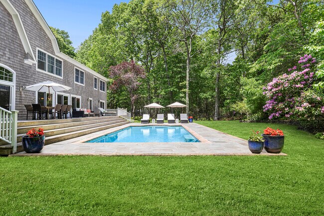 Foto del edificio - 2795 Deerfield Rd