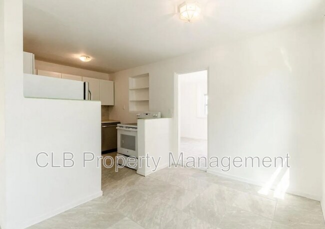 Foto del edificio - 36 Brooks Dr